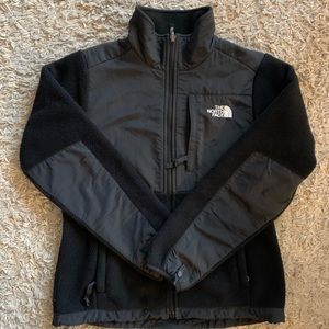 The Northface Women’s Denali Fleece Jacket